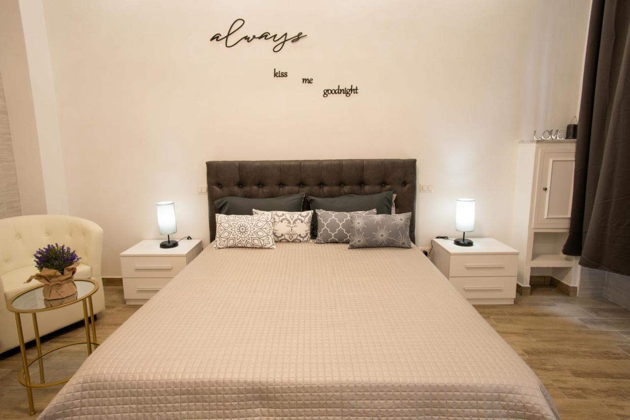 Ilioneo Apartments Naples Extérieur photo